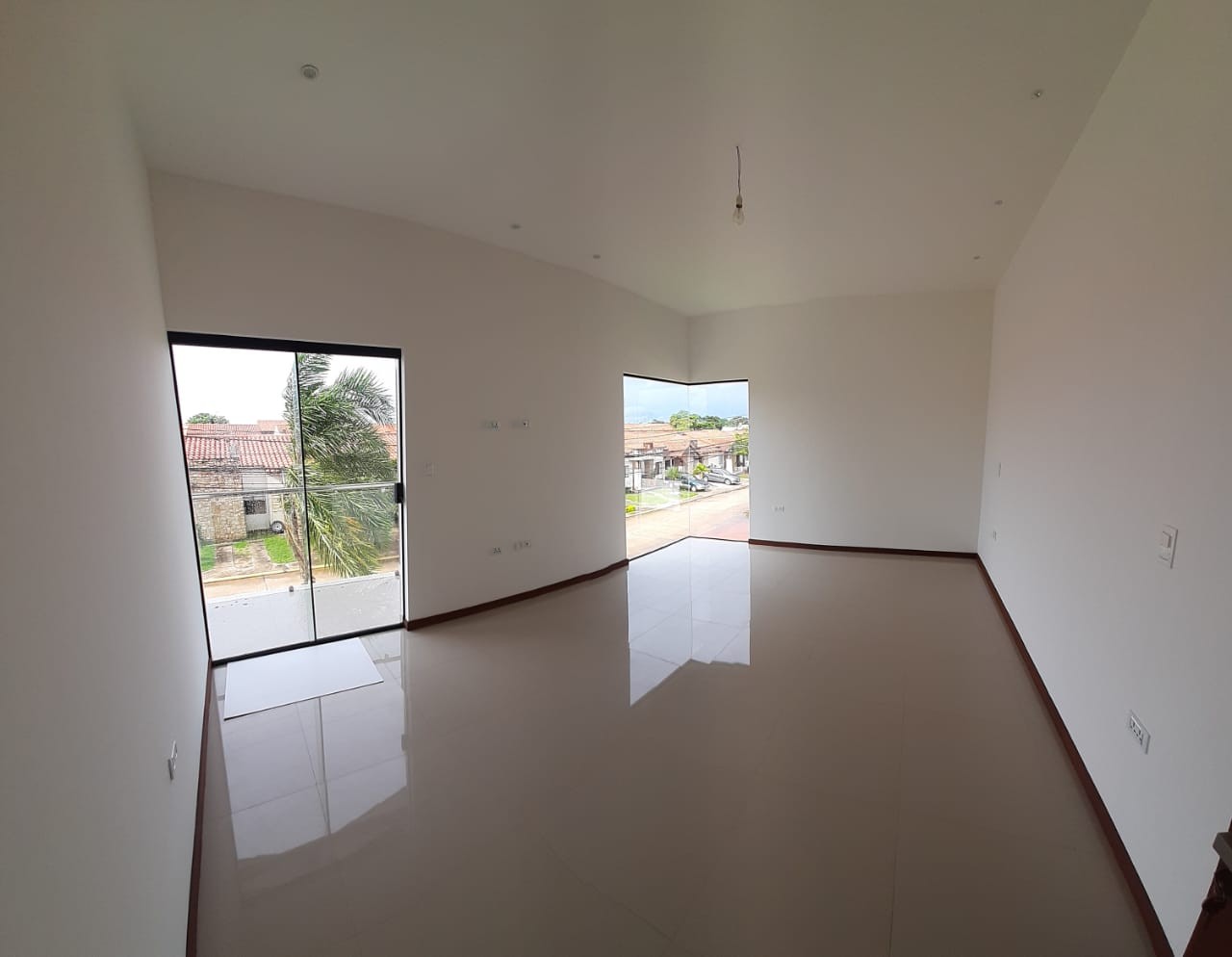 Casa en VentaZona norte 8vo anillo Foto 6