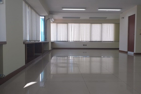 Oficina en VentaCalle Salamanca esquina calle J.C. Carrillo, - Edificio Cibeles, - Norte - Cochabamba, Cercado Foto 6