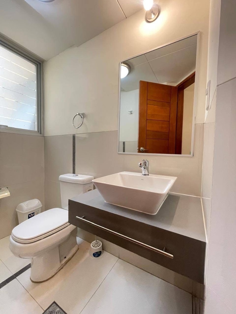 Departamento en Alquiler6 DE AGOSTO  2 dormitorios 2 baños 1 parqueos Foto 3