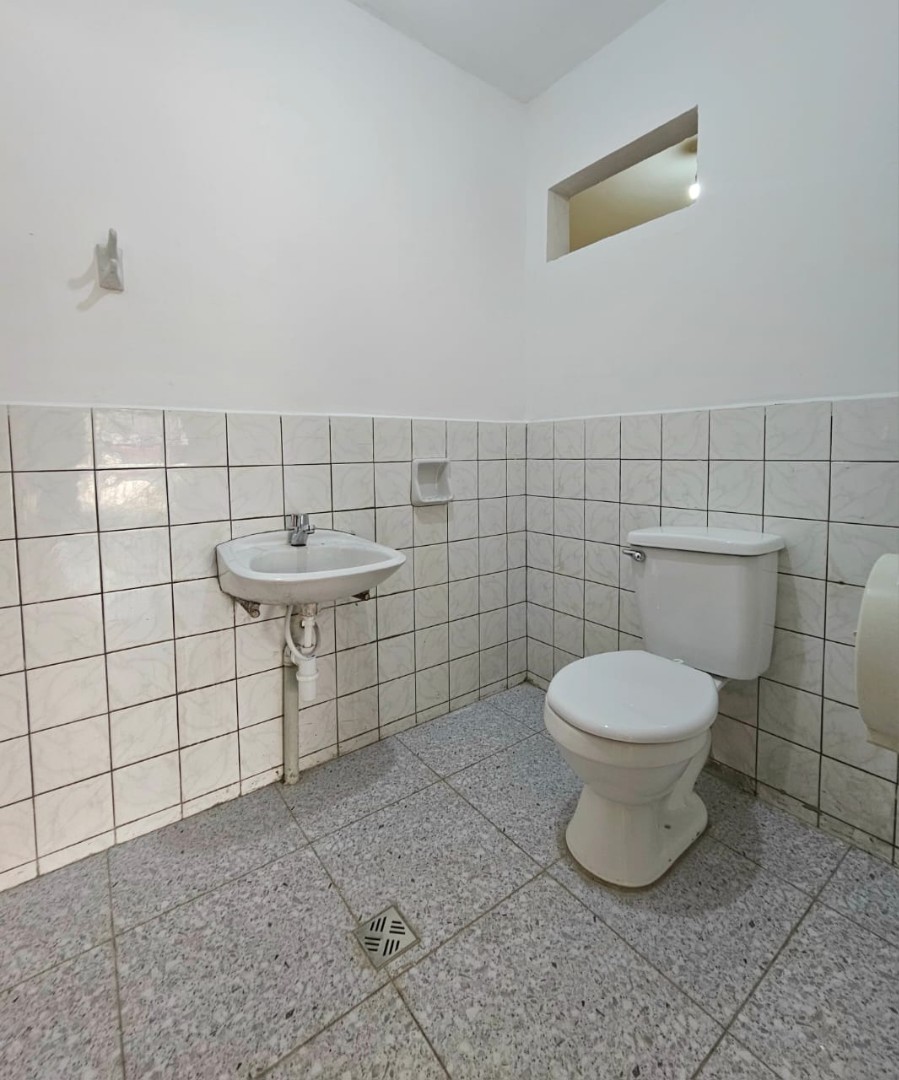 Departamento en AlquilerSobre 2do anillo,  entre Av. Paragua y Av mutualista  Foto 11
