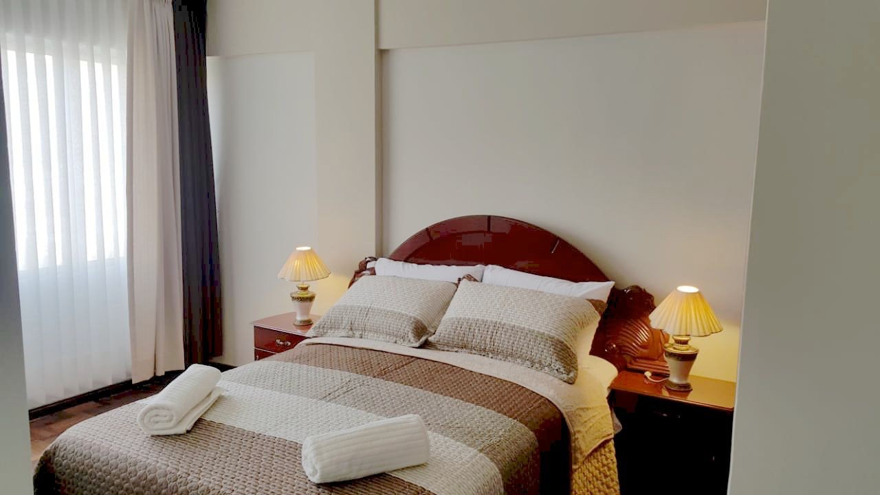 Departamento Sopocachi, Av. Arce excelente ubicación  Foto 6