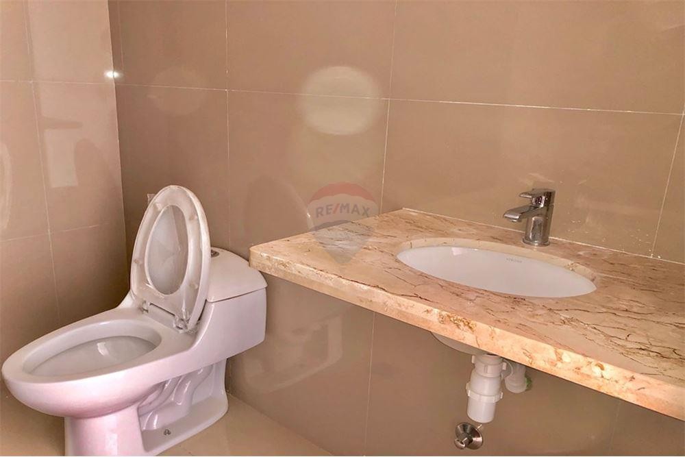 Departamento en Entre 4to y 5to anillo Norte en Santa Cruz de la Sierra 1 dormitorios 1 baños  Foto 6