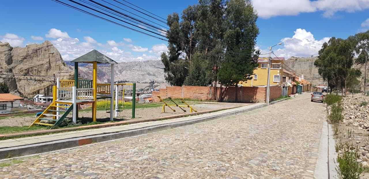 Terreno en VentaAchumani (Huantaqui)  Foto 3