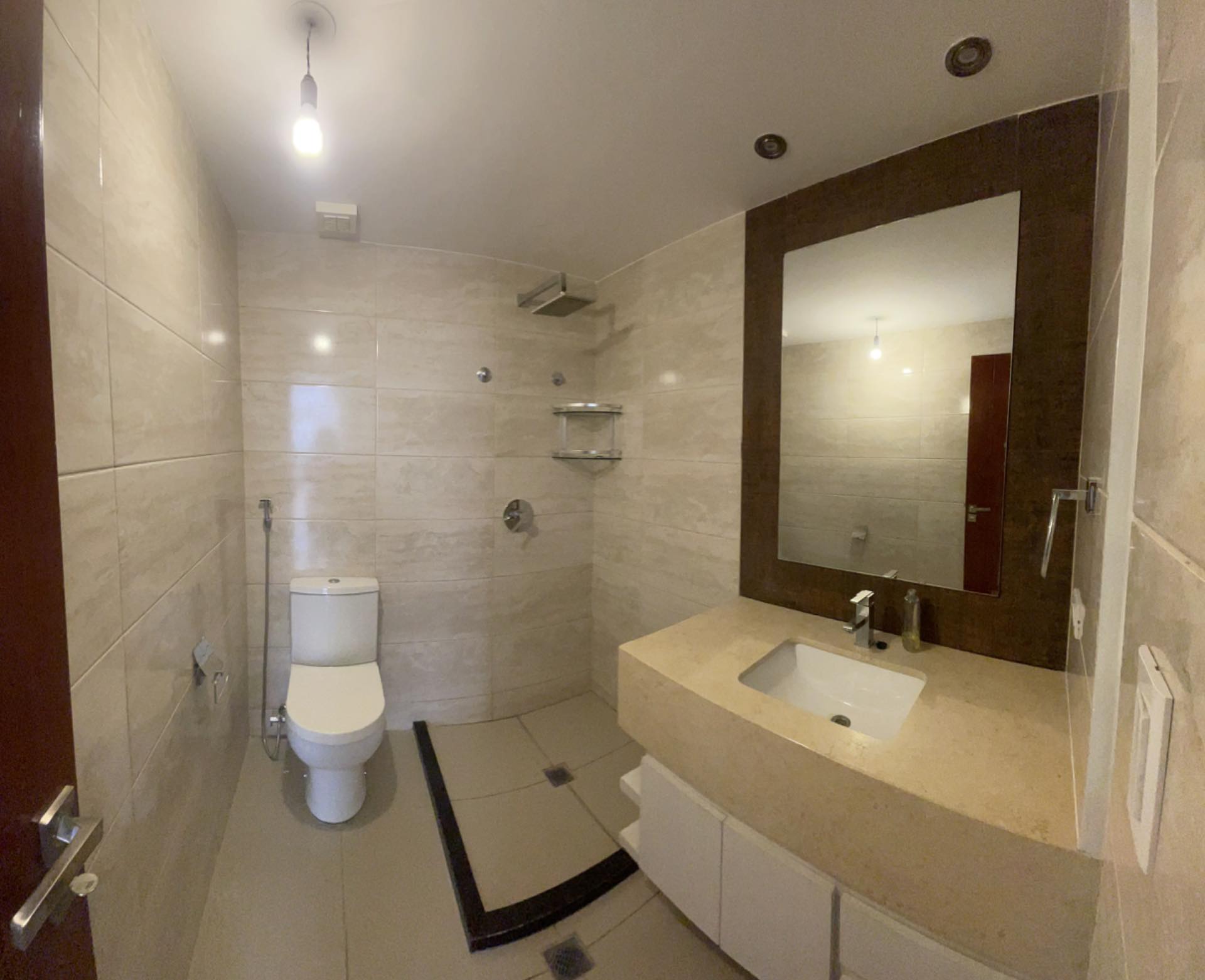 Departamento en Entre 2do y 3er anillo Norte en Santa Cruz de la Sierra 2 dormitorios 2 baños 1 parqueos Foto 6