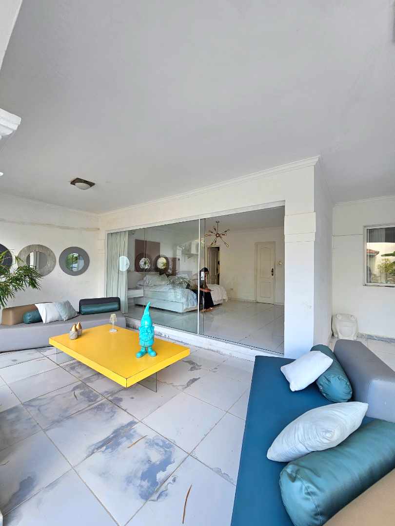 Casa en VentaZona Oeste
3er y 4to Anillo Av. PIRAÍ 
(Barrio Las Palmas) 4 dormitorios 4 baños 2 parqueos Foto 15