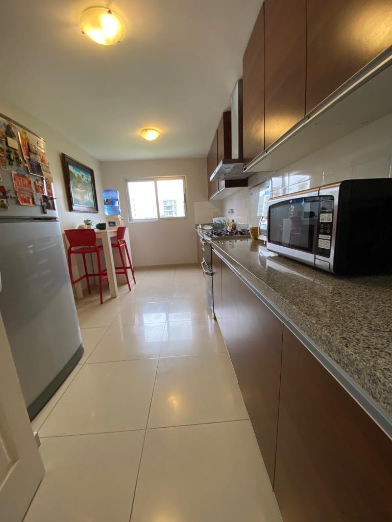 Departamento en Entre 4to y 5to anillo Oeste en Santa Cruz de la Sierra 3 dormitorios 3 baños 1 parqueos Foto 7