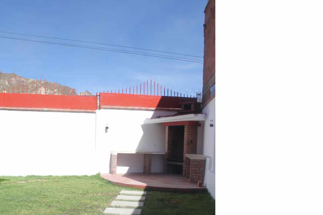 Casa en VentaChasquipampa c48  5 dormitorios 6 baños 3 parqueos Foto 4