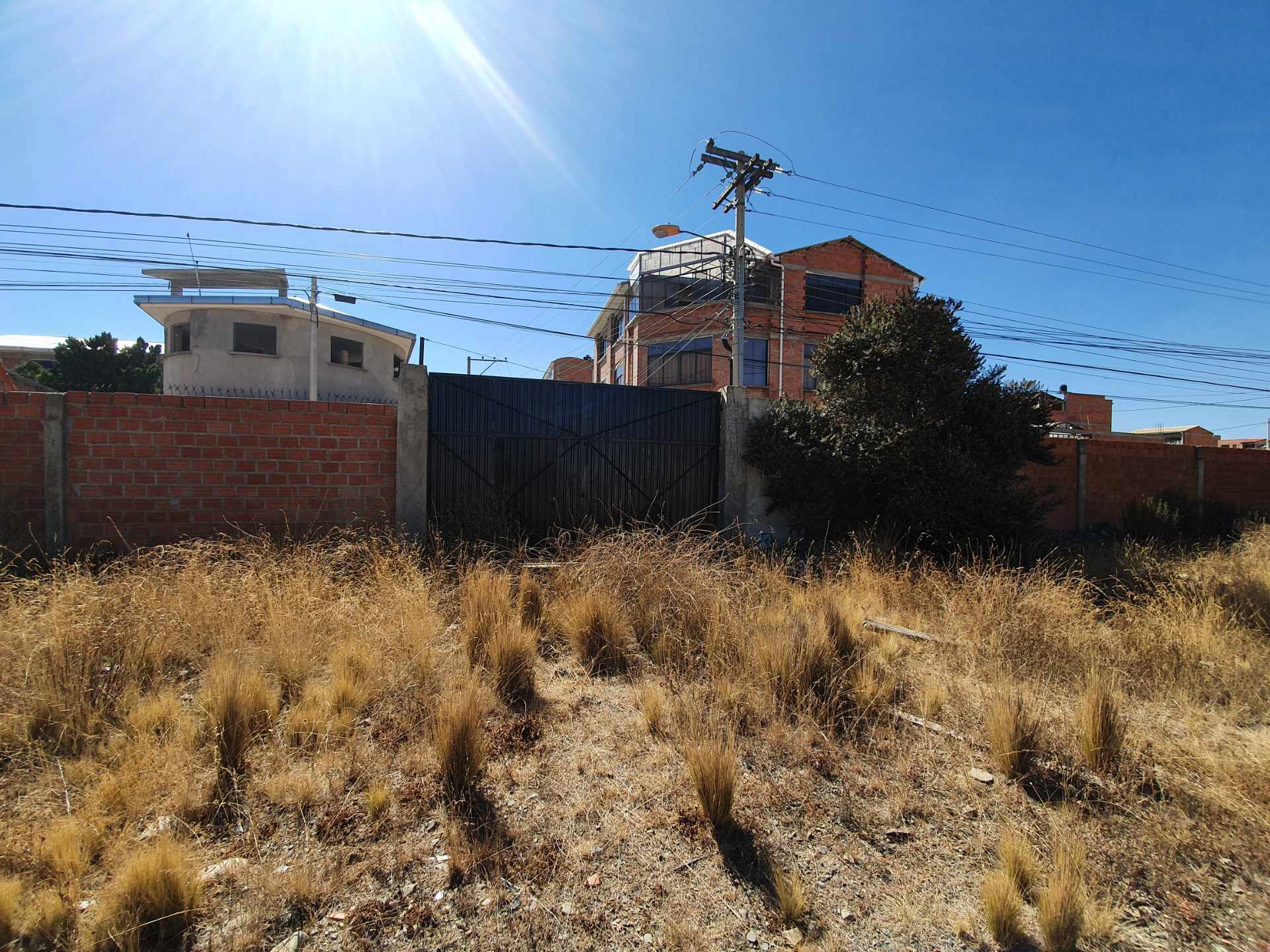 Terreno en VentaA 4 cuadras de Cruce a Villa Adela y a una de Avenida Bolivia
    Foto 2