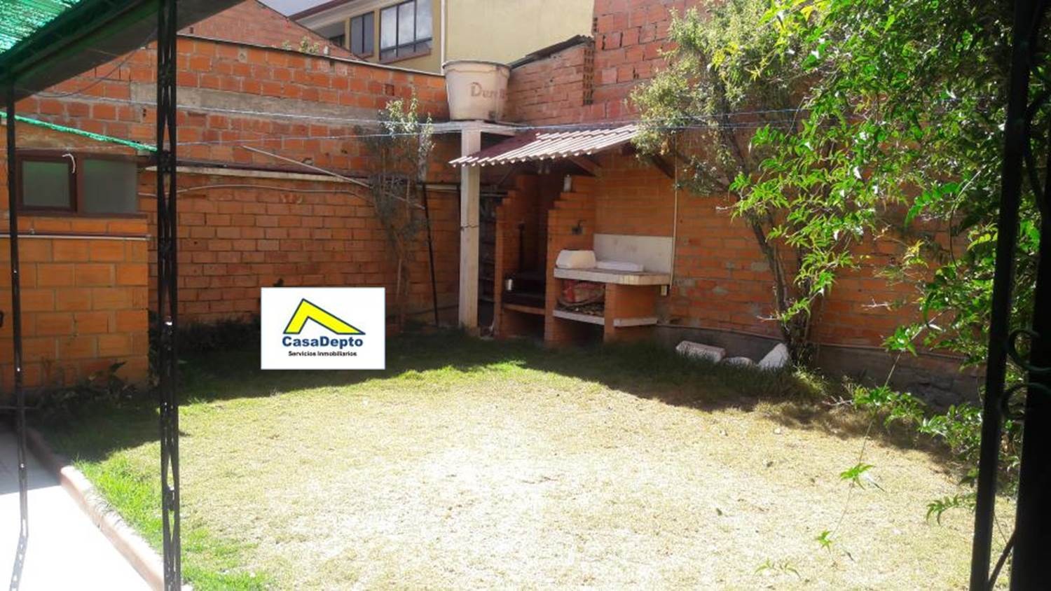 Casa en San Miguel en La Paz 4 dormitorios 3 baños 1 parqueos Foto 4