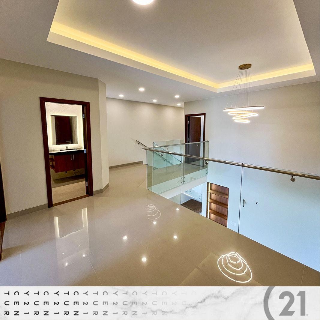 Casa en VentaCasa a estrenar en venta (Av. Alemana 7mo. anillo) 4 dormitorios 3 baños 2 parqueos Foto 15