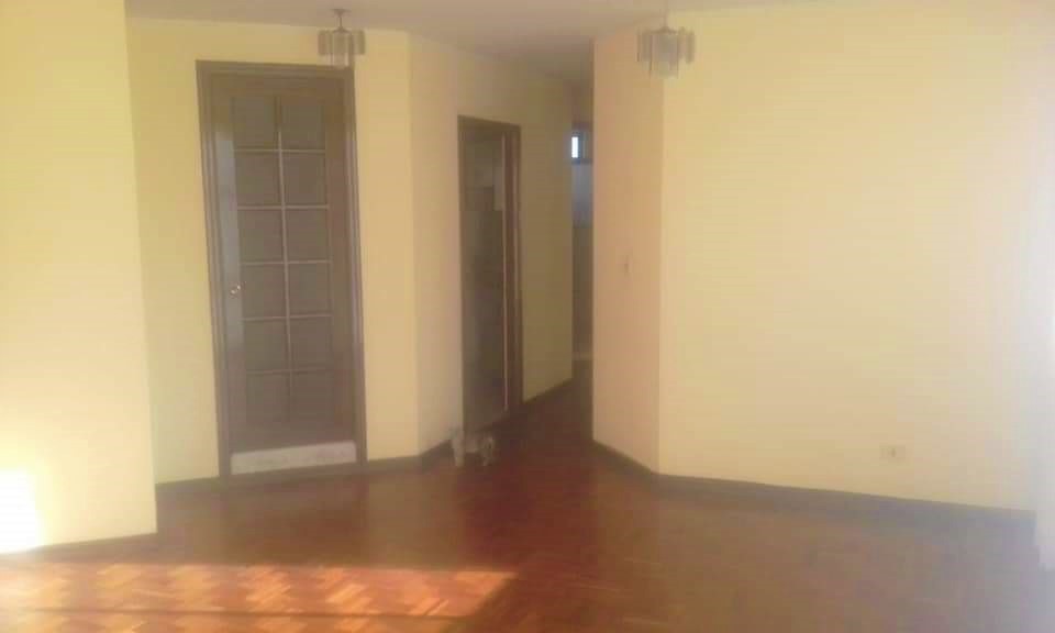 Departamento en Miraflores en La Paz 2 dormitorios 3 baños  Foto 6