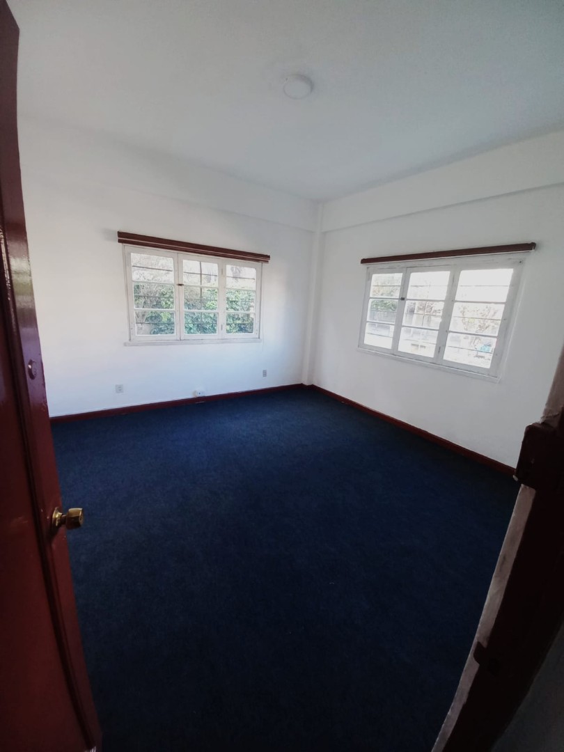 Oficina Av. Arce Foto 2