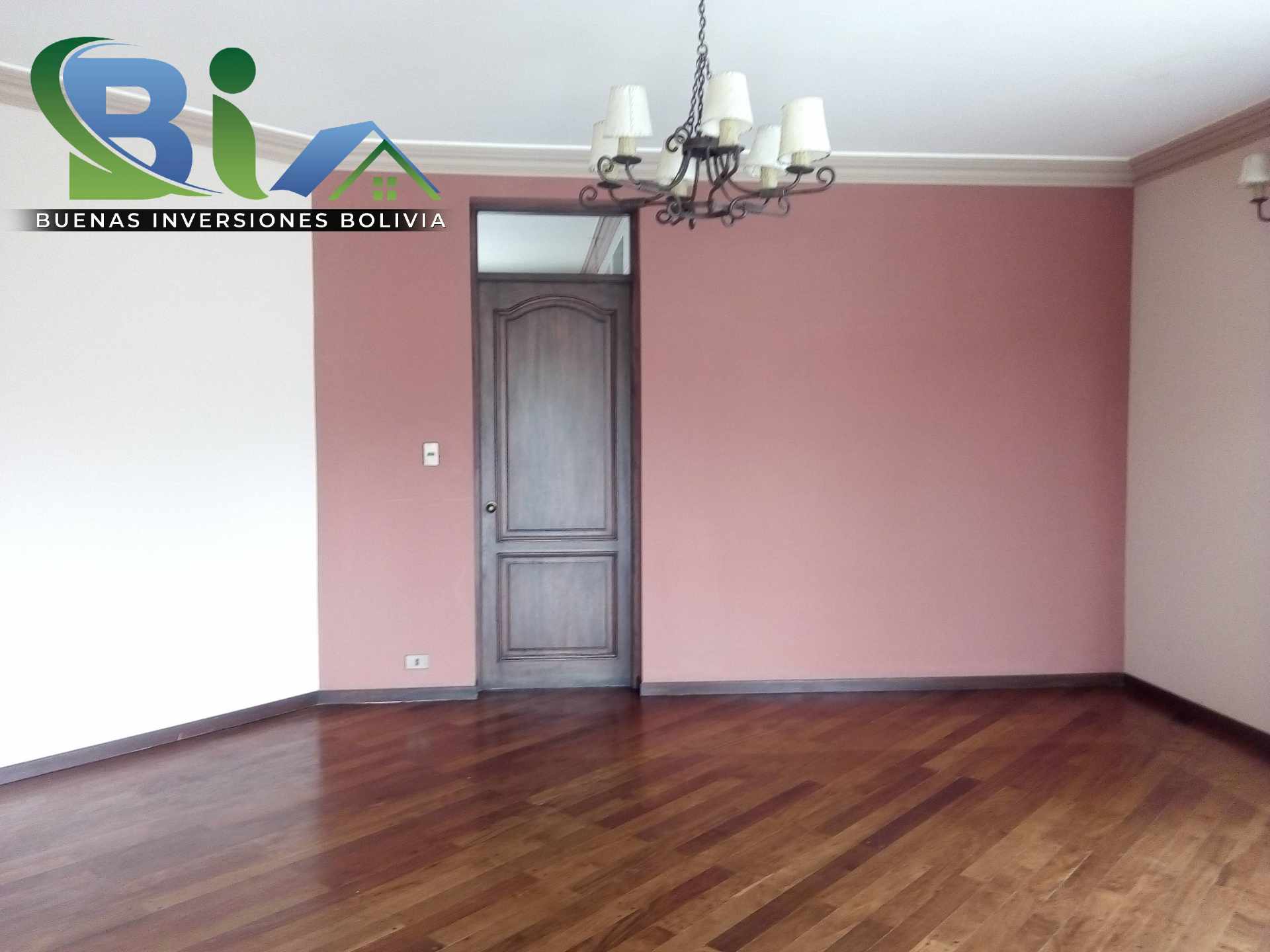 En Alquiler a $us 1,280 Foto 25