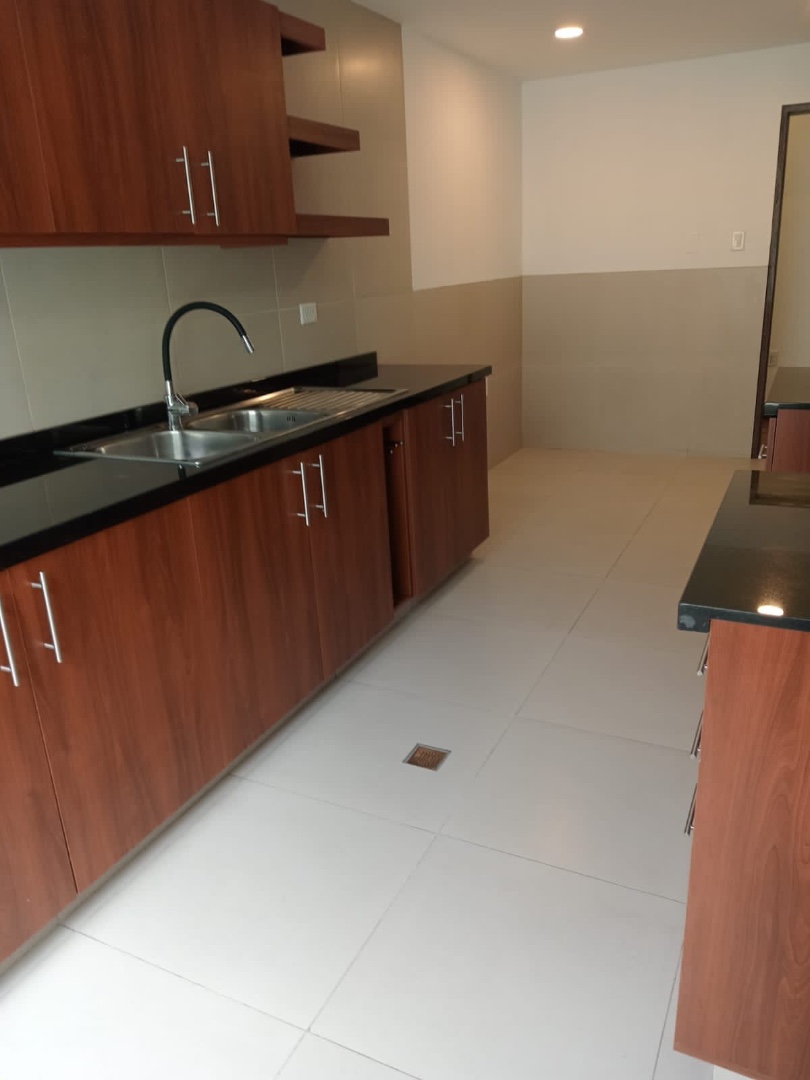 En Alquiler a $us 700 Foto 12