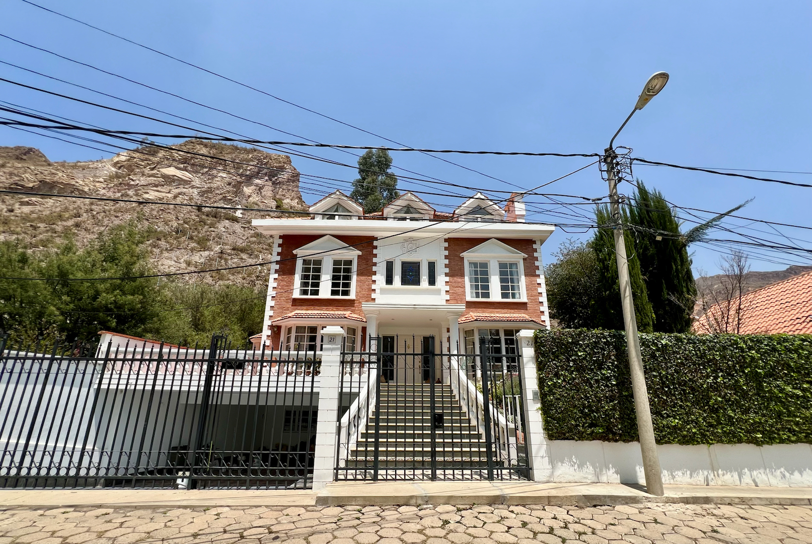 Casa LA FLORIDA HERMOSA CASA EN VENTA O ALQUILER Foto 1