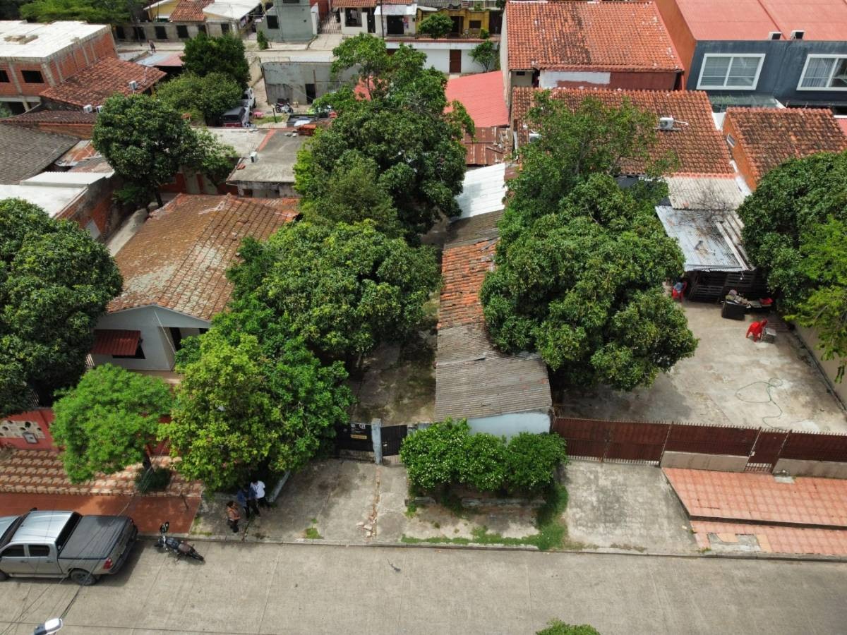 Terreno en VentaCalle tiluchi casi avenida oriental Foto 2