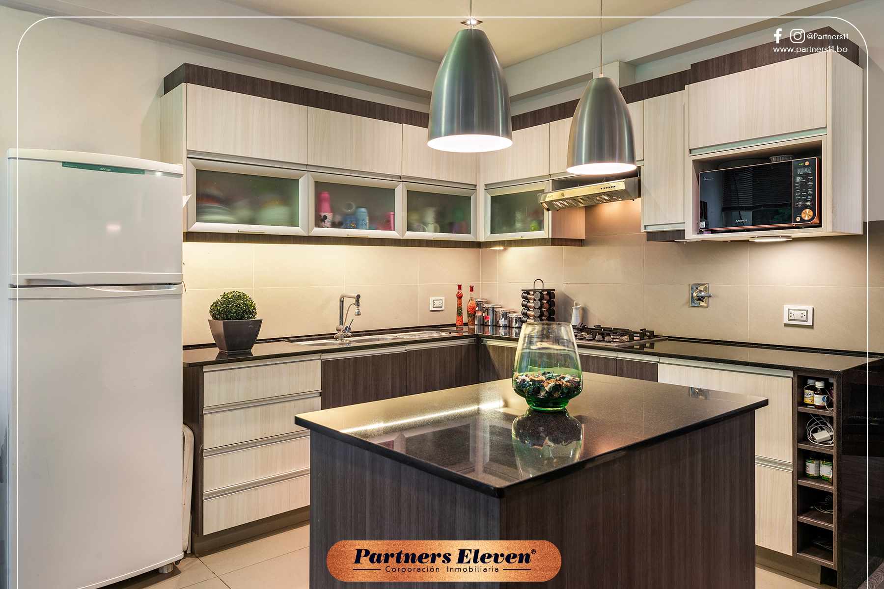 Departamento en VentaDEPARTAMENTO EN VENTA - EDIFICIO ANDALUZ. Calle Pasos Kanki casi Huallparrimachi. 2 dormitorios 3 baños 1 parqueos Foto 7