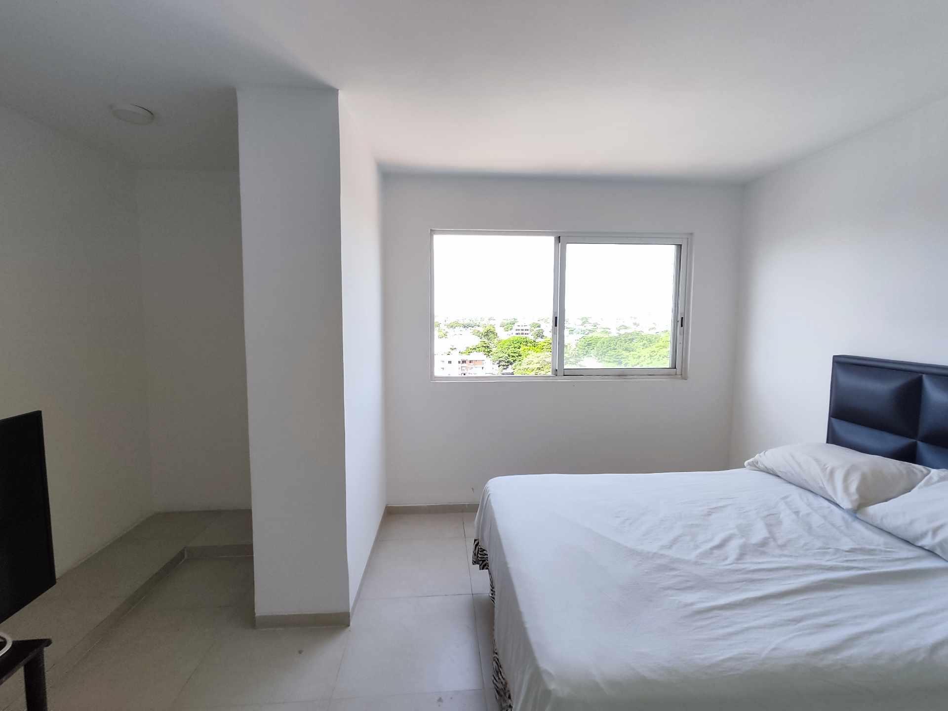 Departamento Torres Geranios, entre 1er y 2do anillo Foto 19