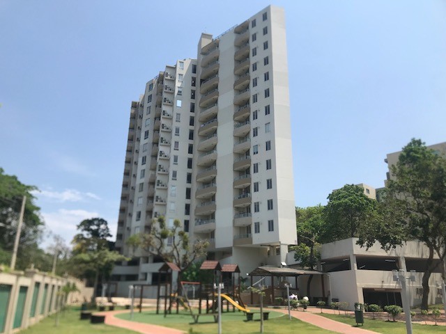 Departamento en AlquilerTorres Solaris, entre Avenidas Piraí & Roca y Coronado, próximo al 4to. Anillo.  2 dormitorios 2 baños 1 parqueos Foto 1