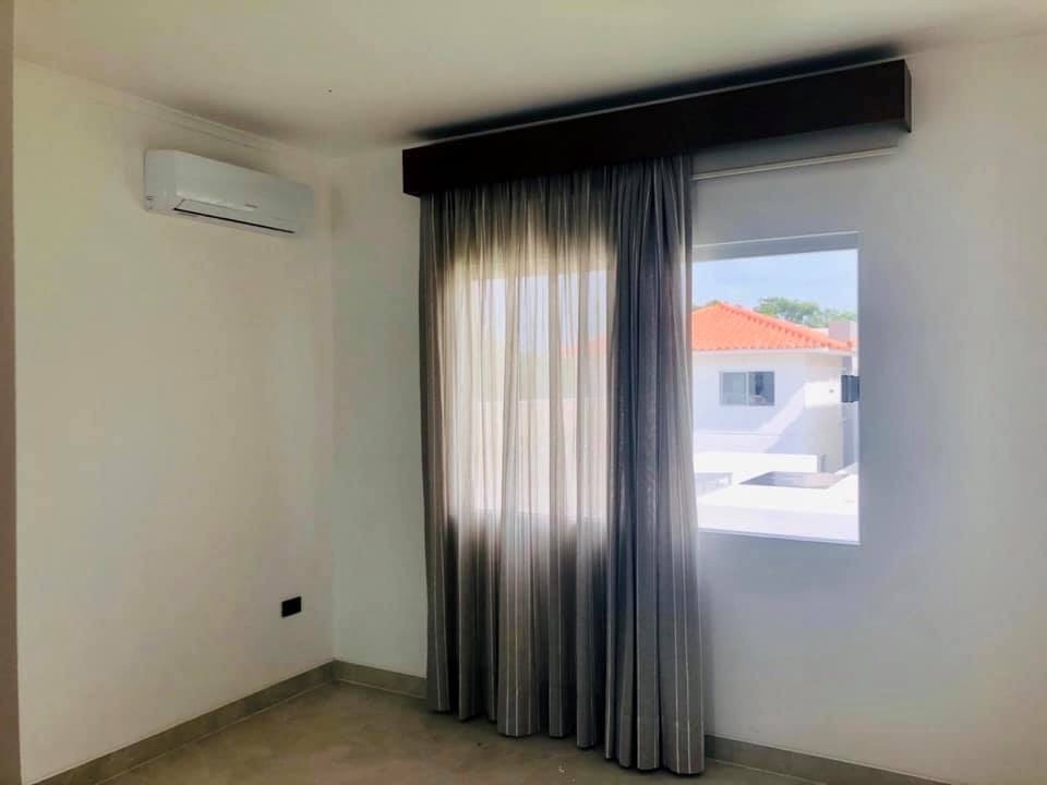 Casa en VentaAV. BANZER KM 8 AL NORTE URBANIZACION BOSQUE DE LA COLINA Foto 8