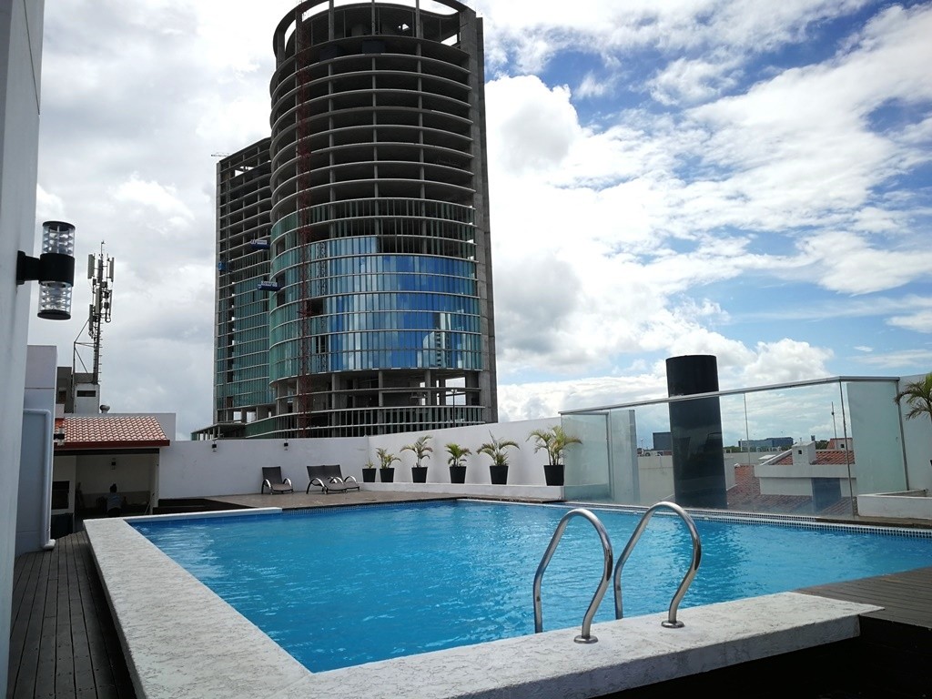 Departamento en AlquilerEdificio Sky, Calle J Equipetrol Norte Foto 10