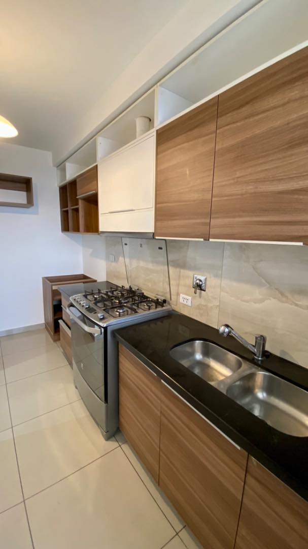 Departamento en VentaAv. La Salle ( Zona Equipetrol) Macororó 9 Foto 7