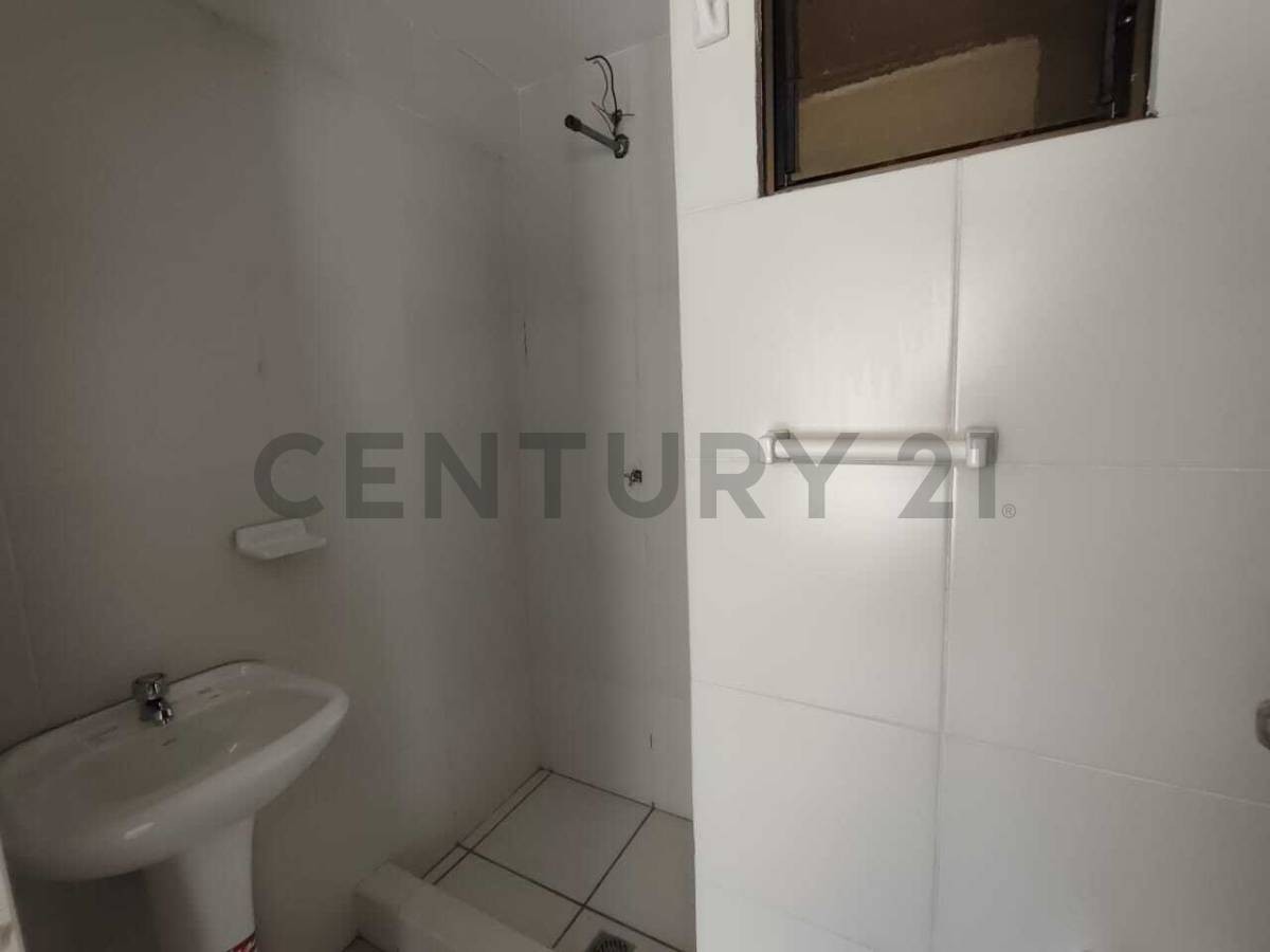 Departamento en Achumani en La Paz 3 dormitorios 4 baños 1 parqueos Foto 13
