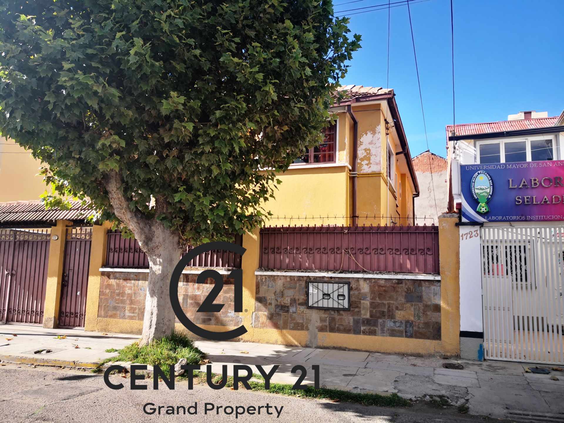 Casa Miraflores, Calle Claudio Sanjinés Foto 11