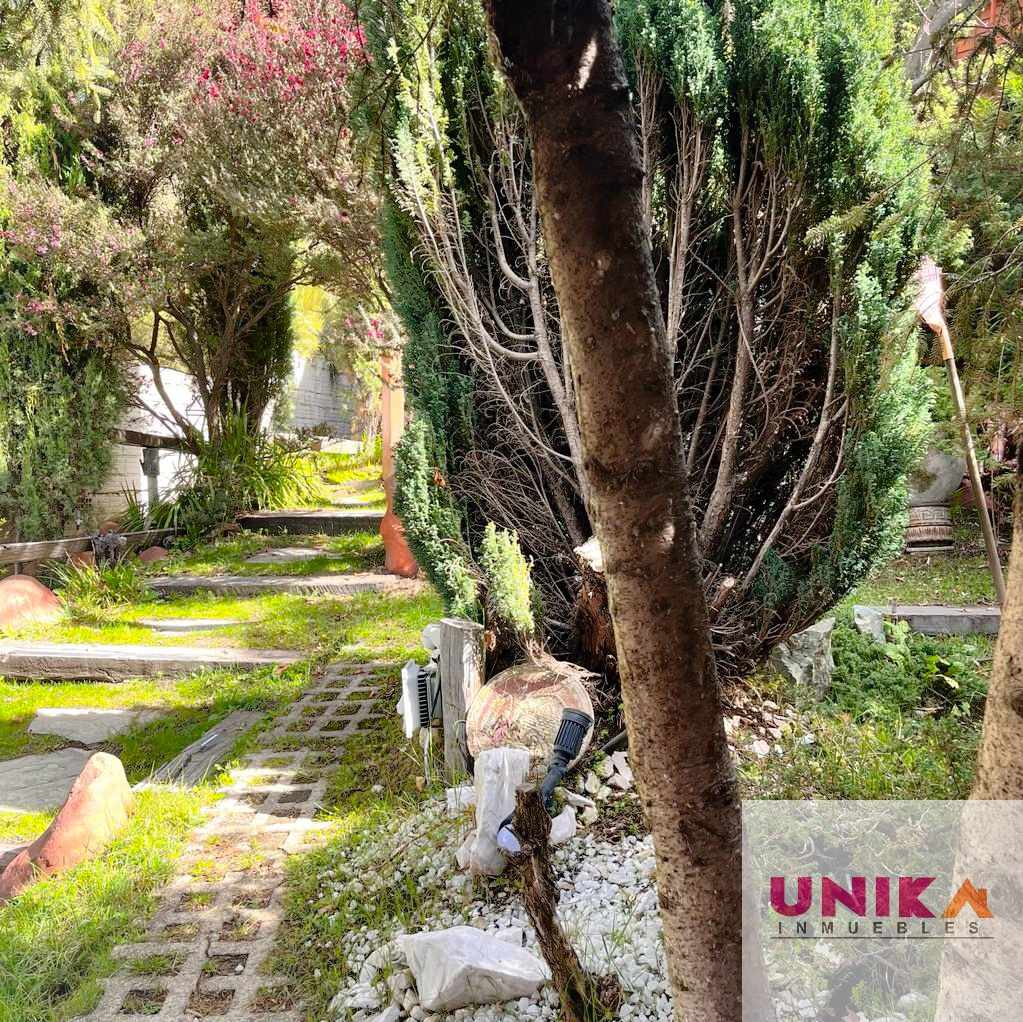 Departamento en Alquiler🏡 HERMOSO DEPARTAMENTO DUPLEX CON JARDIN AMOBLADO Y EQUIPADO EN ALQUILER, ACHUMANI  Foto 2