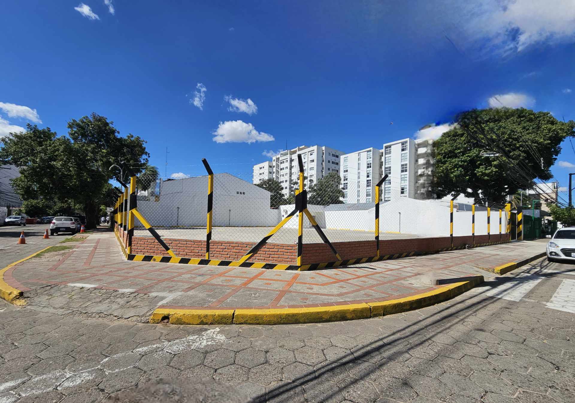 Terreno en AlquilerAv. Ejército Nacional- Frente al Estadio     Foto 12