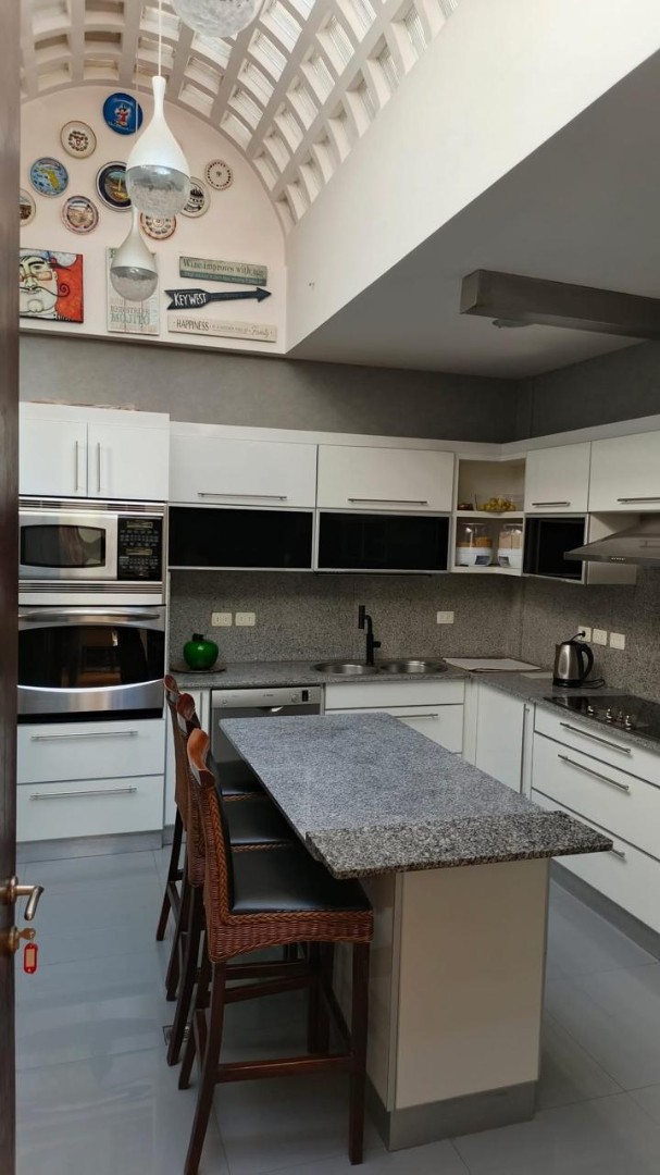 Casa OPORTUNIDAD EN LA PAZ
BONITA CASA EN VENTA EN LA FLORIDA CON ACENSOR Foto 15