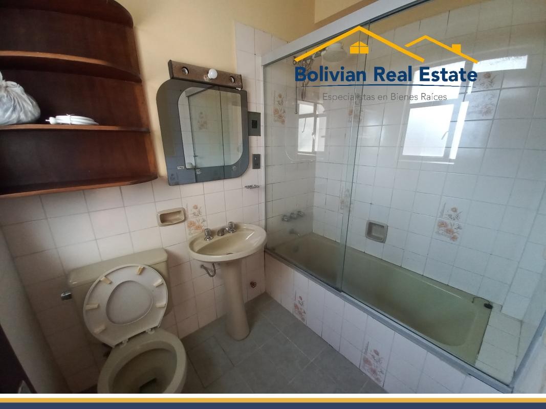 Departamento en AlquilerALQUILER – DEPARTAMENTO CÓMODO Y SOLEADO EN ACHUMANI (CALLE 27, AV. THE STRONGEST) Foto 9