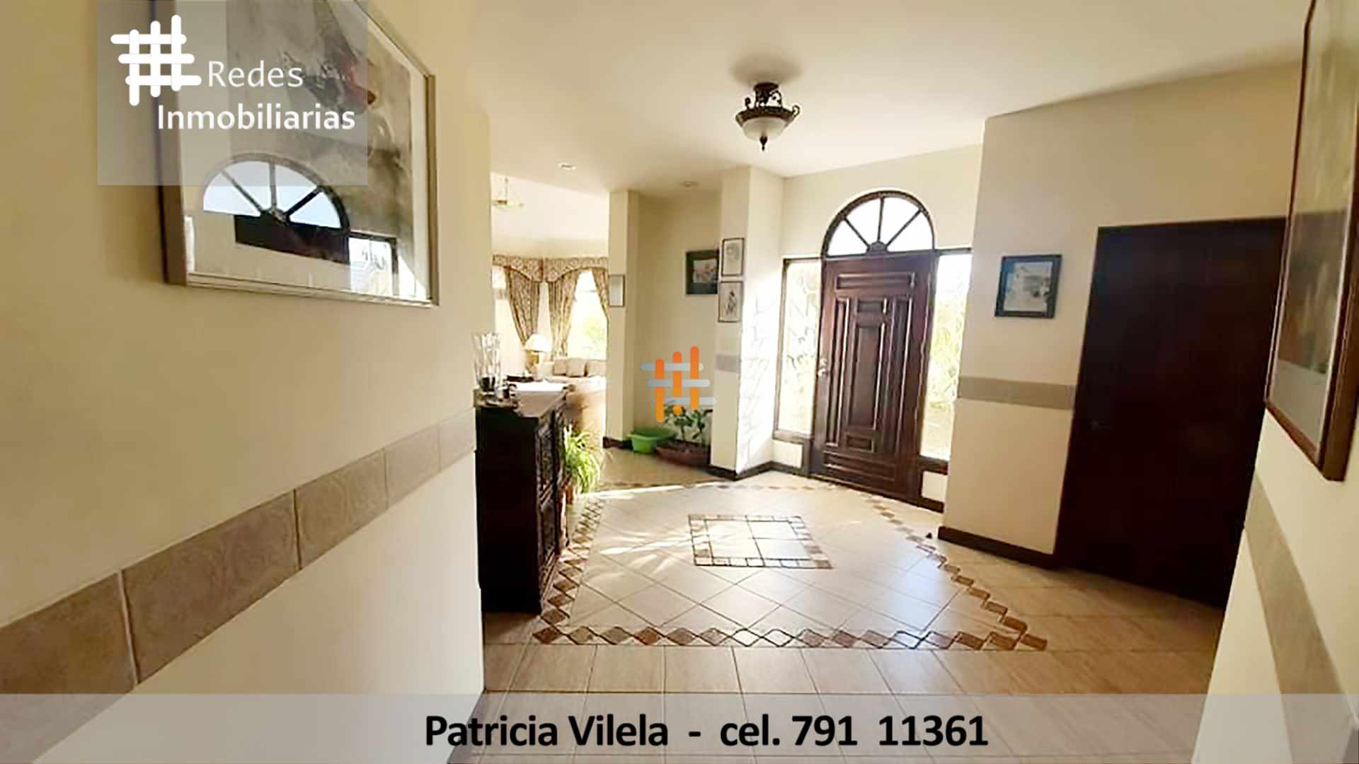 Casa en Achumani en La Paz 3 dormitorios 5 baños 3 parqueos Foto 2