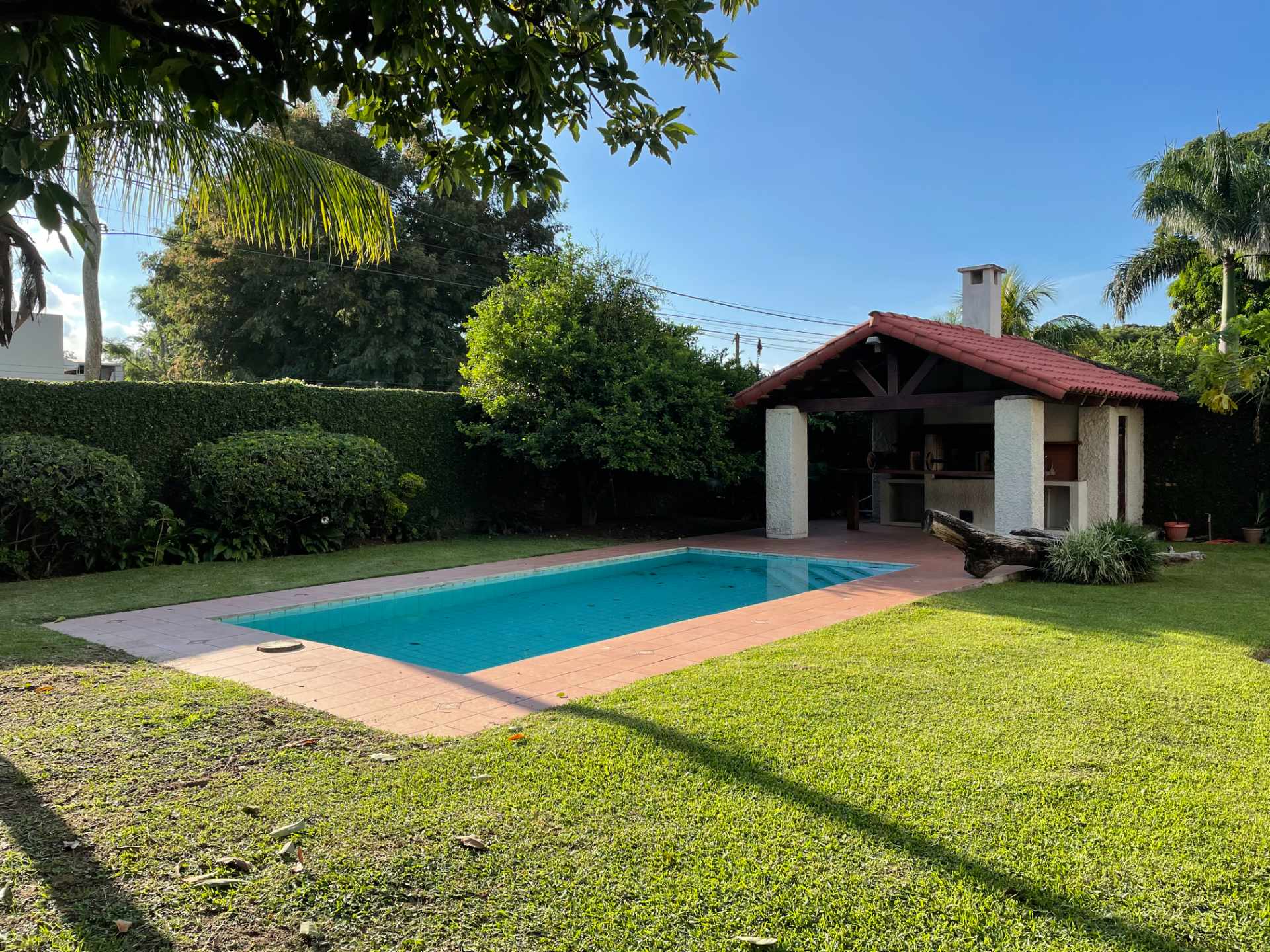 Casa en Entre 4to y 5to anillo Oeste en Santa Cruz de la Sierra 3 dormitorios 6 baños 4 parqueos Foto 7