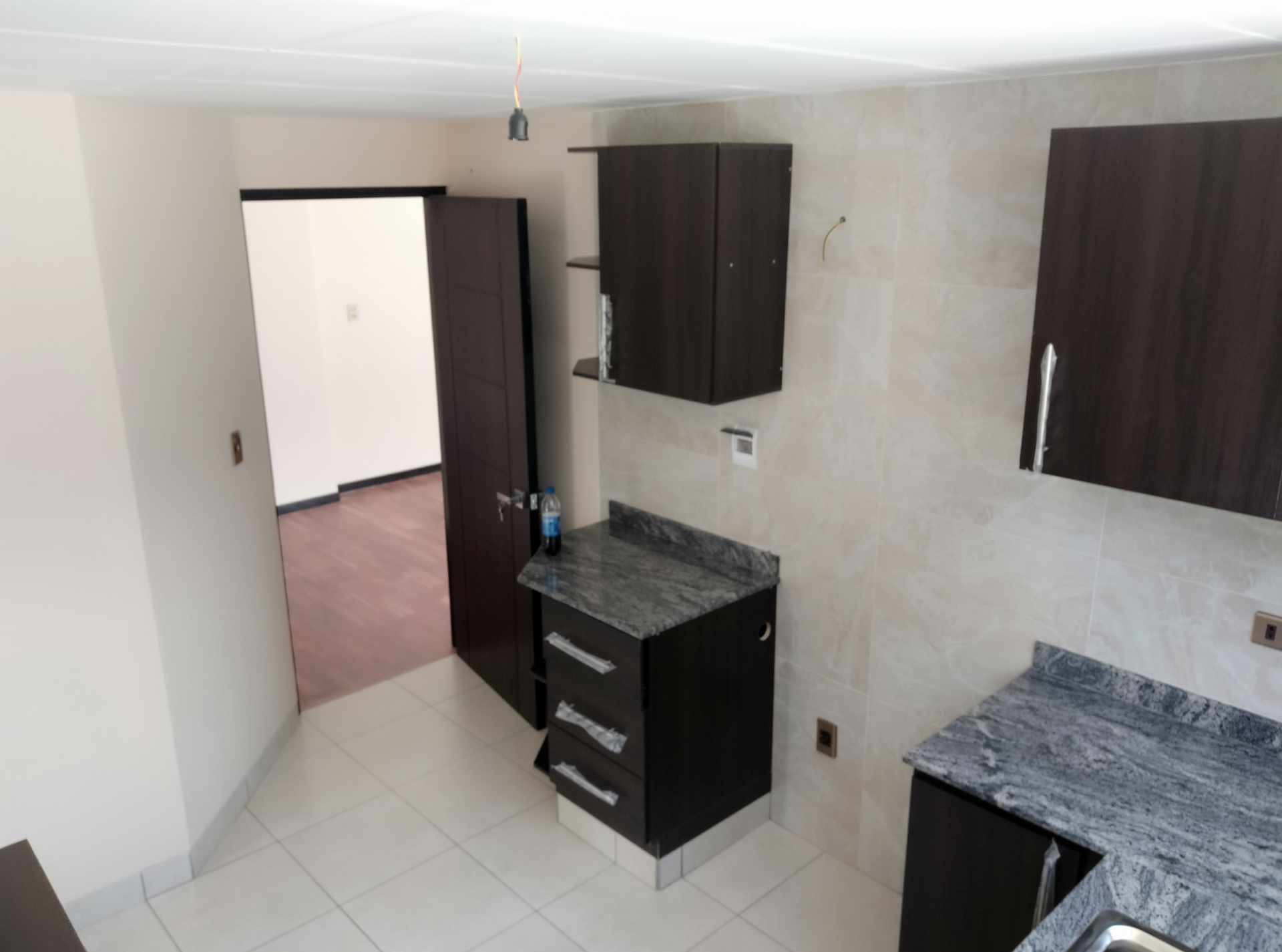 Departamento en Los Pinos en La Paz 3 dormitorios 5 baños 1 parqueos Foto 9