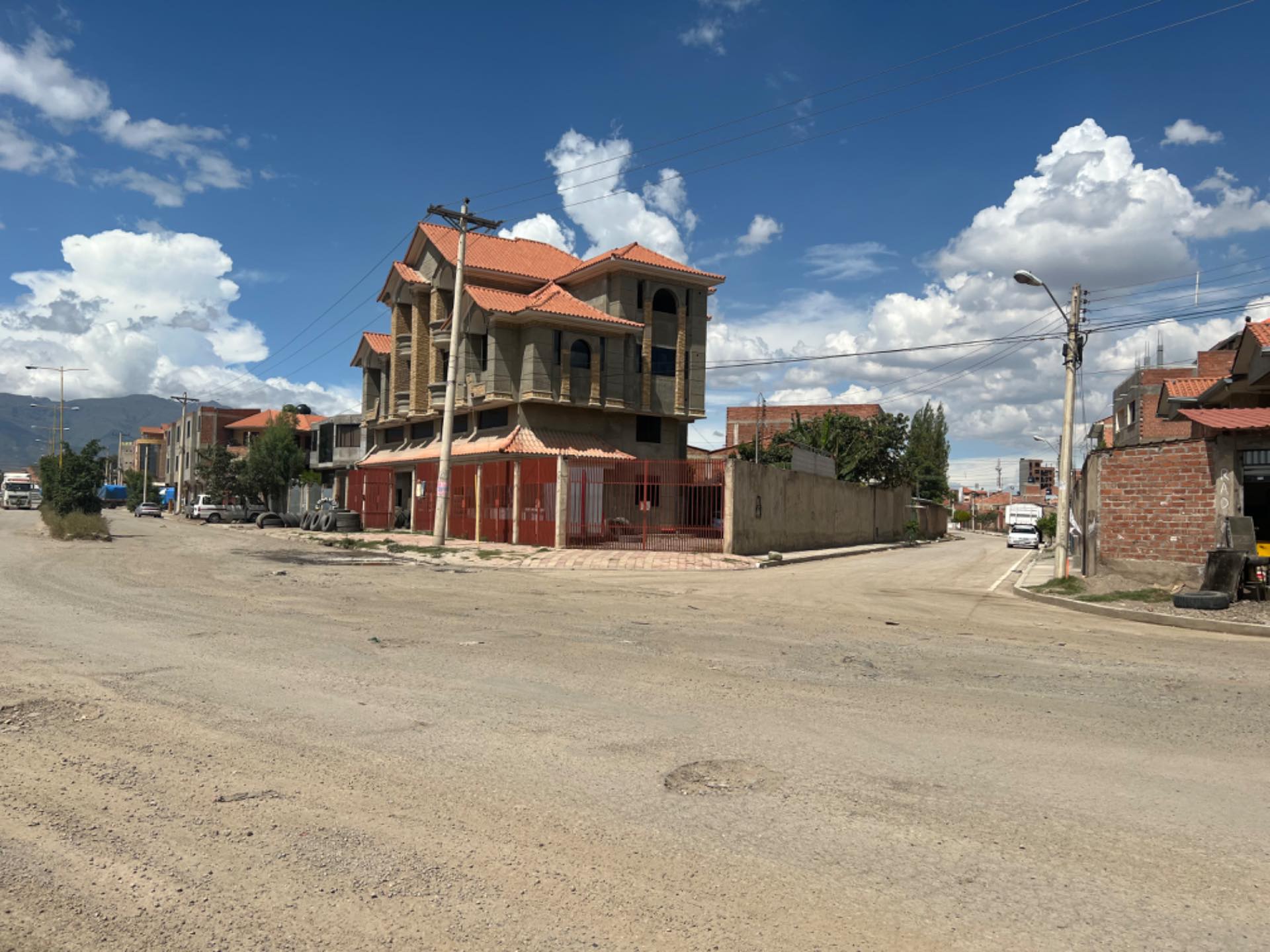 Casa en Quillacollo en Cochabamba 7 dormitorios 8 baños 1 parqueos Foto 4