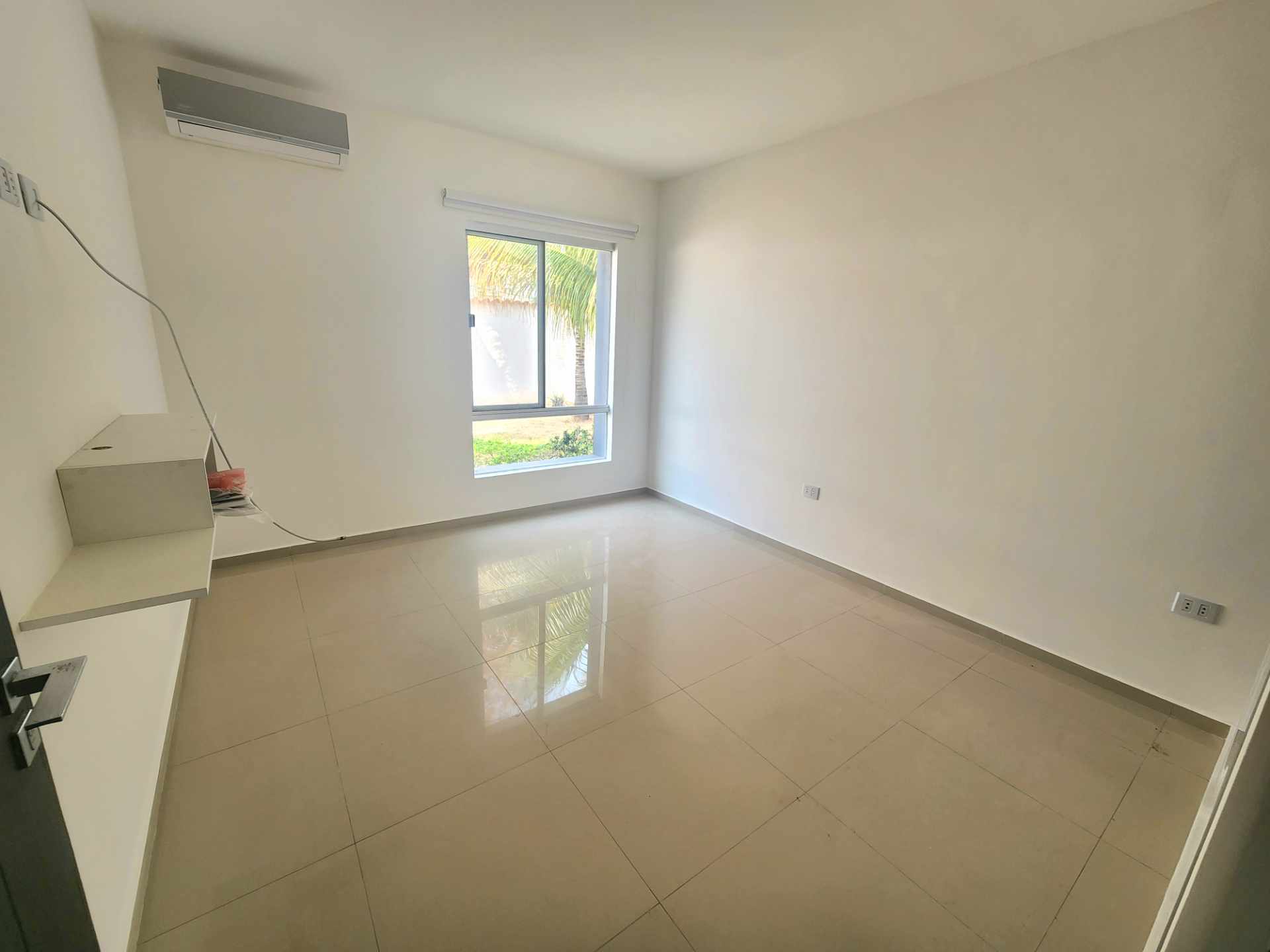Casa en Entre 6to y 7mo anillo Oeste en Santa Cruz de la Sierra 3 dormitorios 2 baños 2 parqueos Foto 12