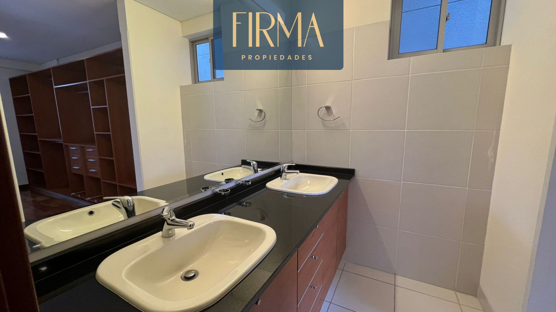 En Venta a $us 310,000 Foto 7