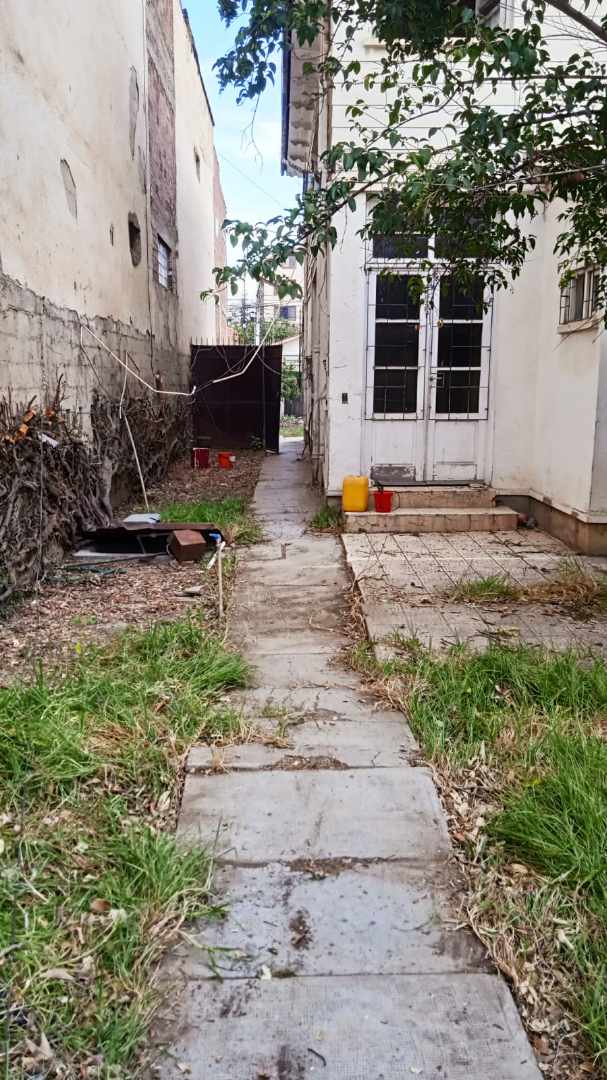 Casa en Noroeste en Cochabamba 4 dormitorios 3 baños 6 parqueos Foto 13