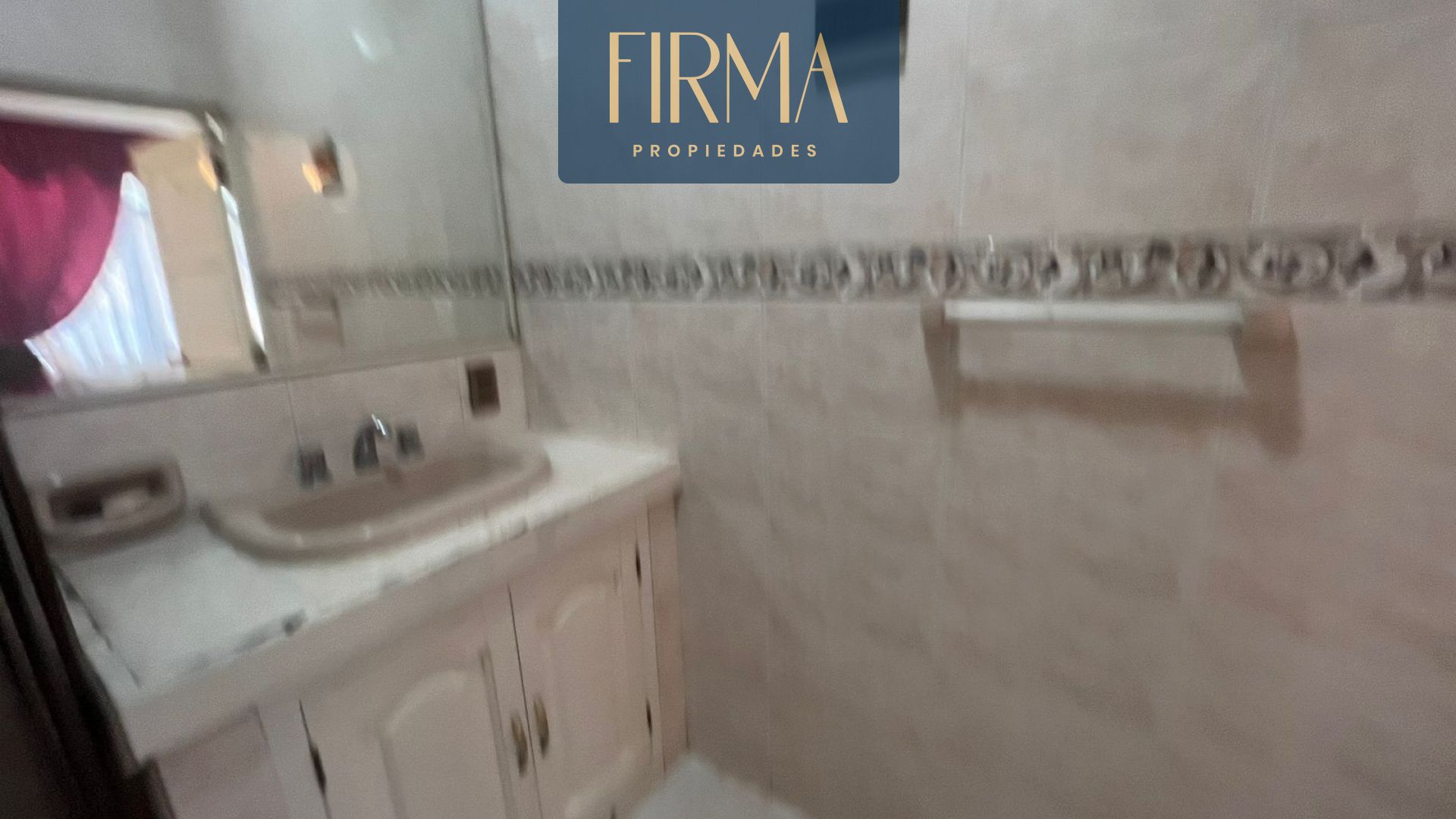 Departamento en AnticréticoDEPARTAMENTO DUPLEX EN ANTICRETICO EN COTA COTA 4 dormitorios 5 baños 1 parqueos Foto 6