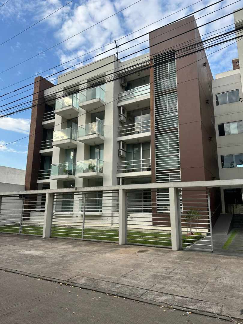 Departamento en AlquilerLAS PALMAS RESIDENCE 
AMPLIO DEPARTAMENTO EN ALQUILER 
3 DORMITORIOS  Foto 2