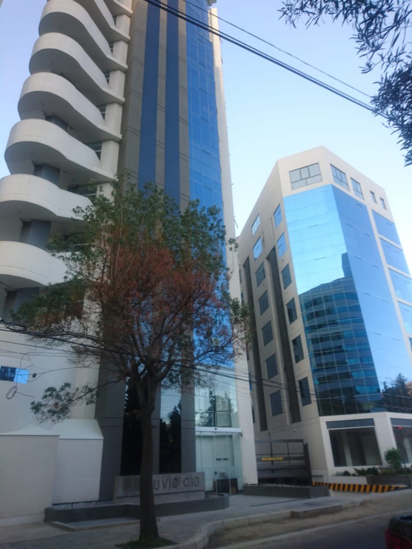Oficina Calacoto calle 10 Foto 6