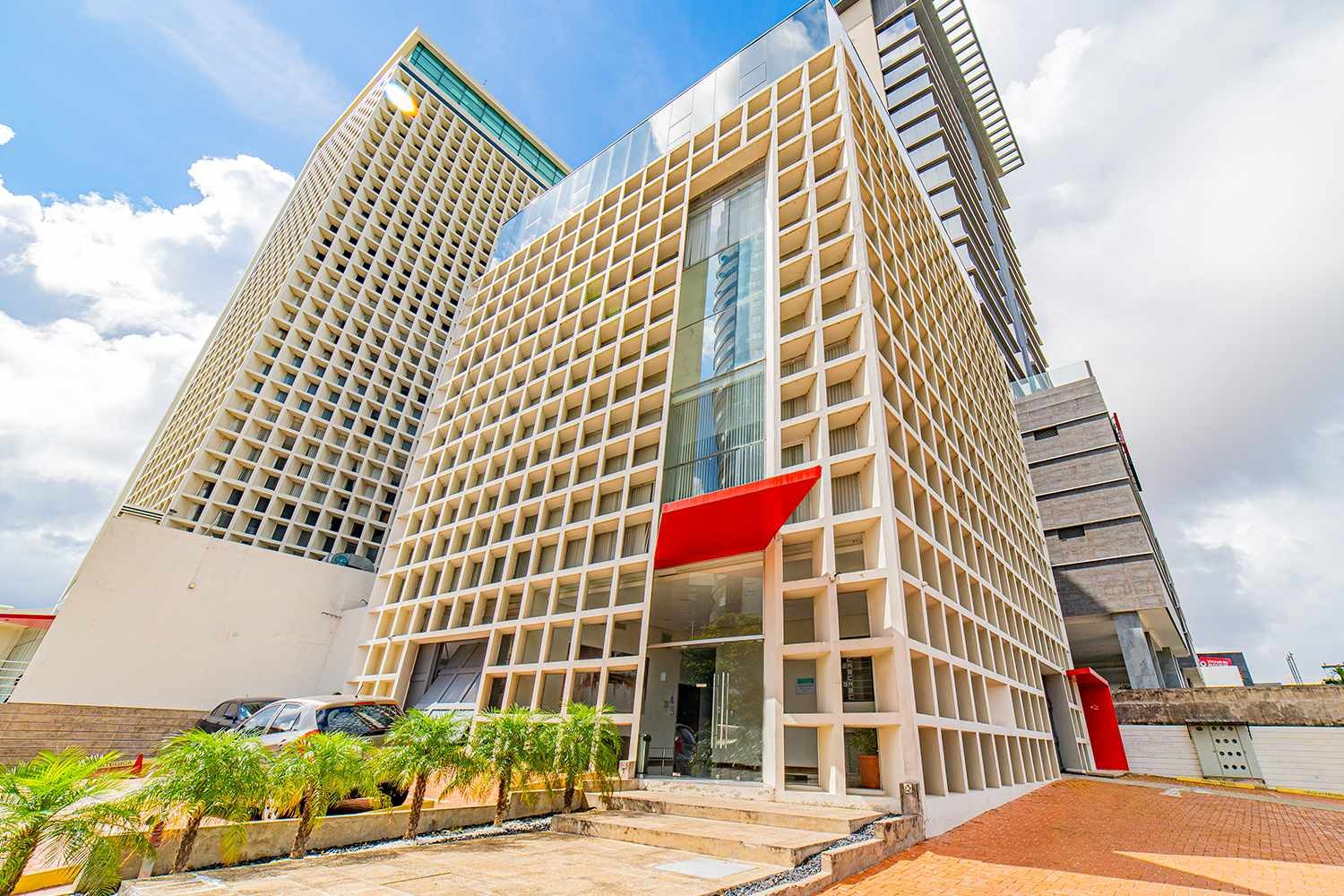 Oficina en Sirari en Santa Cruz de la Sierra 2 dormitorios 2 baños 3 parqueos Foto 14