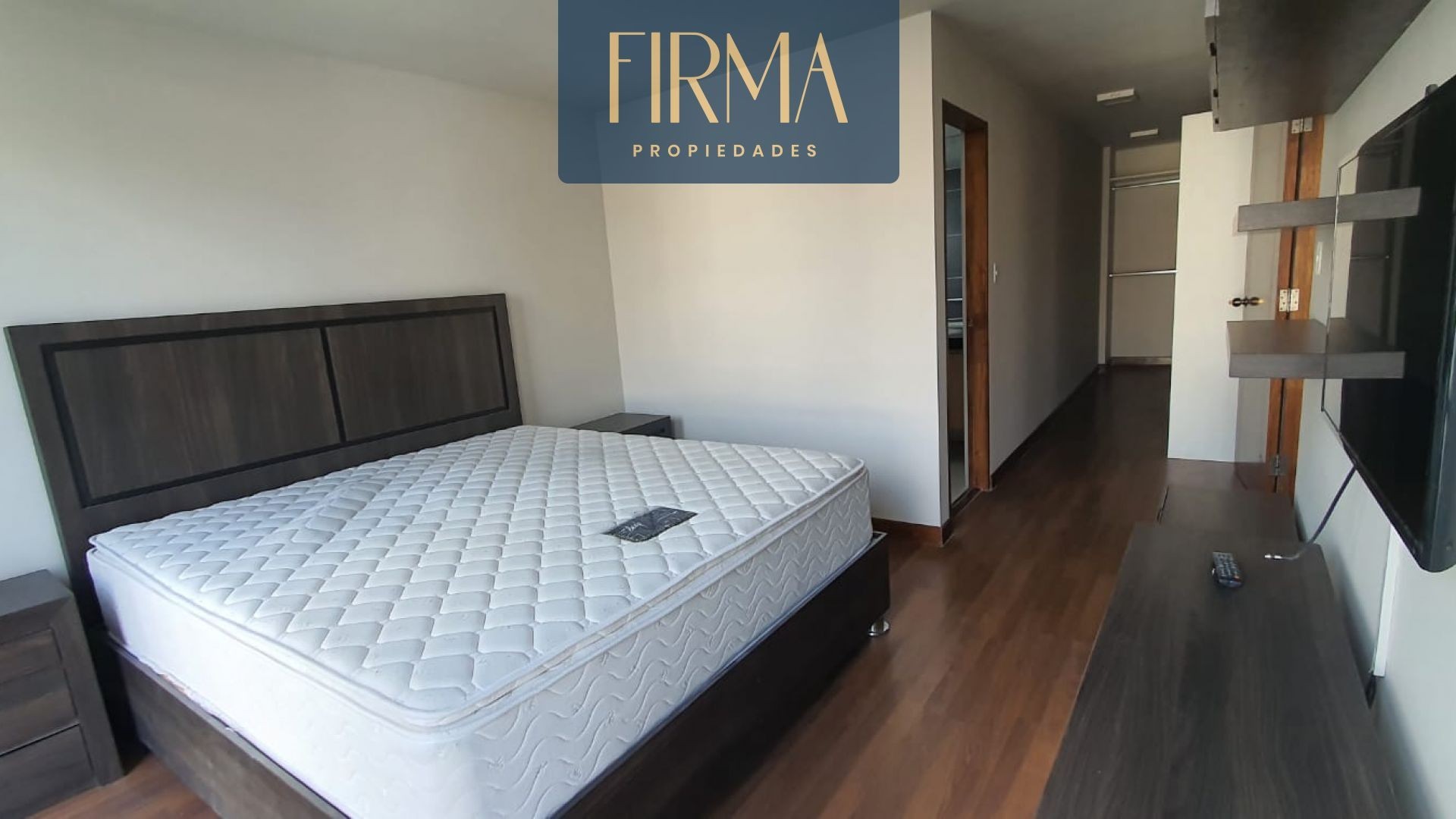 Departamento en Achumani en La Paz 2 dormitorios 3 baños 1 parqueos Foto 8