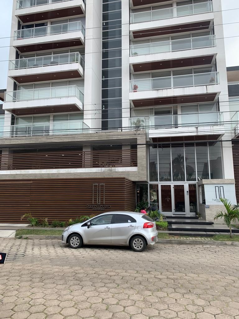 Departamento en Venta📍 Equipetrol Calle los Claveles - Condominio Puerto Madero 1 dormitorios 2 baños 1 parqueos Foto 3