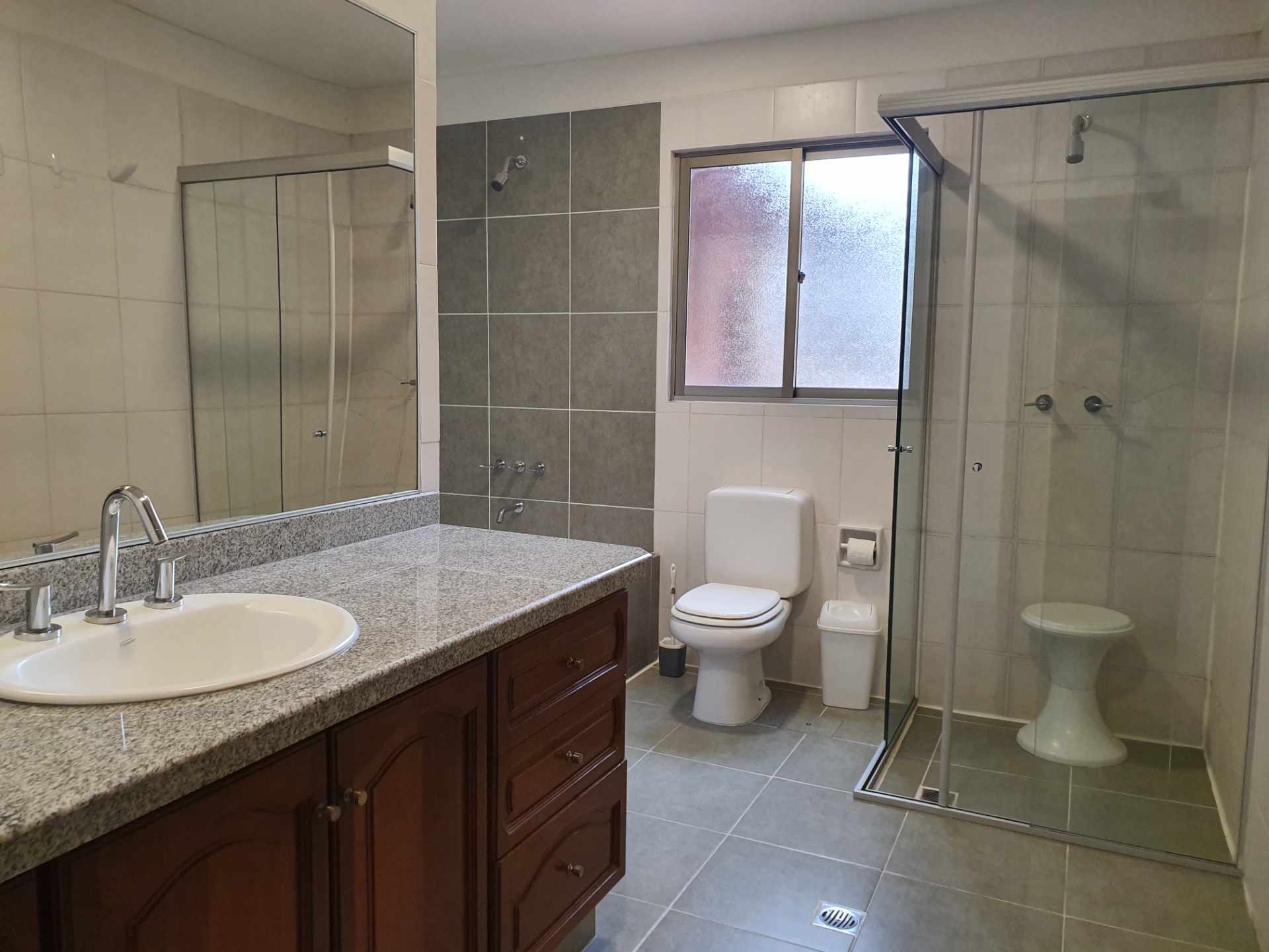 Departamento en AlquilerAchumani 4 dormitorios 5 baños 2 parqueos Foto 3