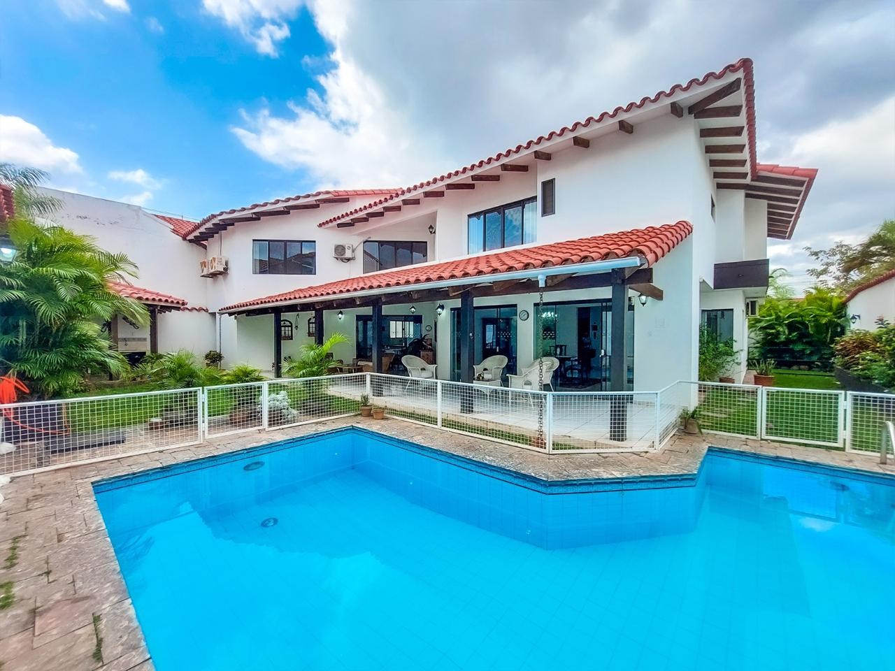 Casa BARRIO SIRARI CALLE LAS DALIAS Foto 10