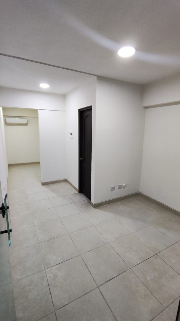 Oficina en Entre 1er y 2do anillo Norte en Santa Cruz de la Sierra 2 dormitorios 1 baños  Foto 5