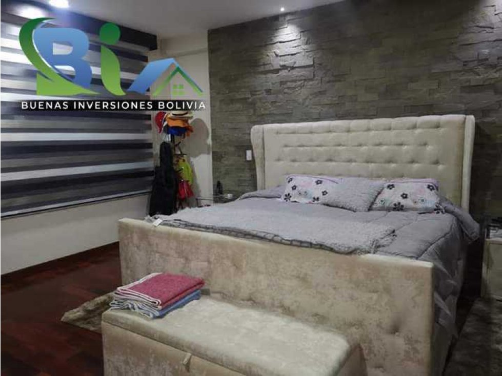 Casa en Queru Queru en Cochabamba 4 dormitorios 5 baños 2 parqueos Foto 13