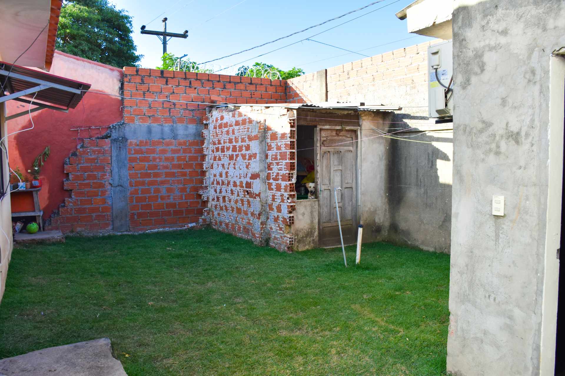 Casa en VentaUrbanización Cerrada Terravista 2, entre Av. Montecristo y Av. Virgen de Cotoca 9no Anillo 3 dormitorios 3 baños  Foto 2